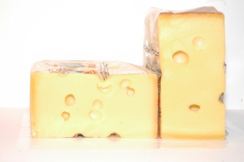 Ежедневное употребление сыра или йогурта полезно для здоровья